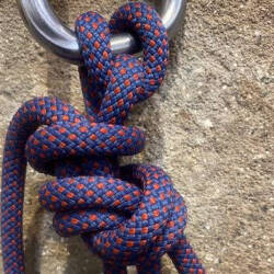 Munter Mule Overhand knot